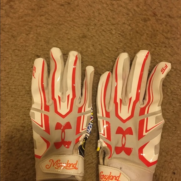 under armour receiver gloves cleaning